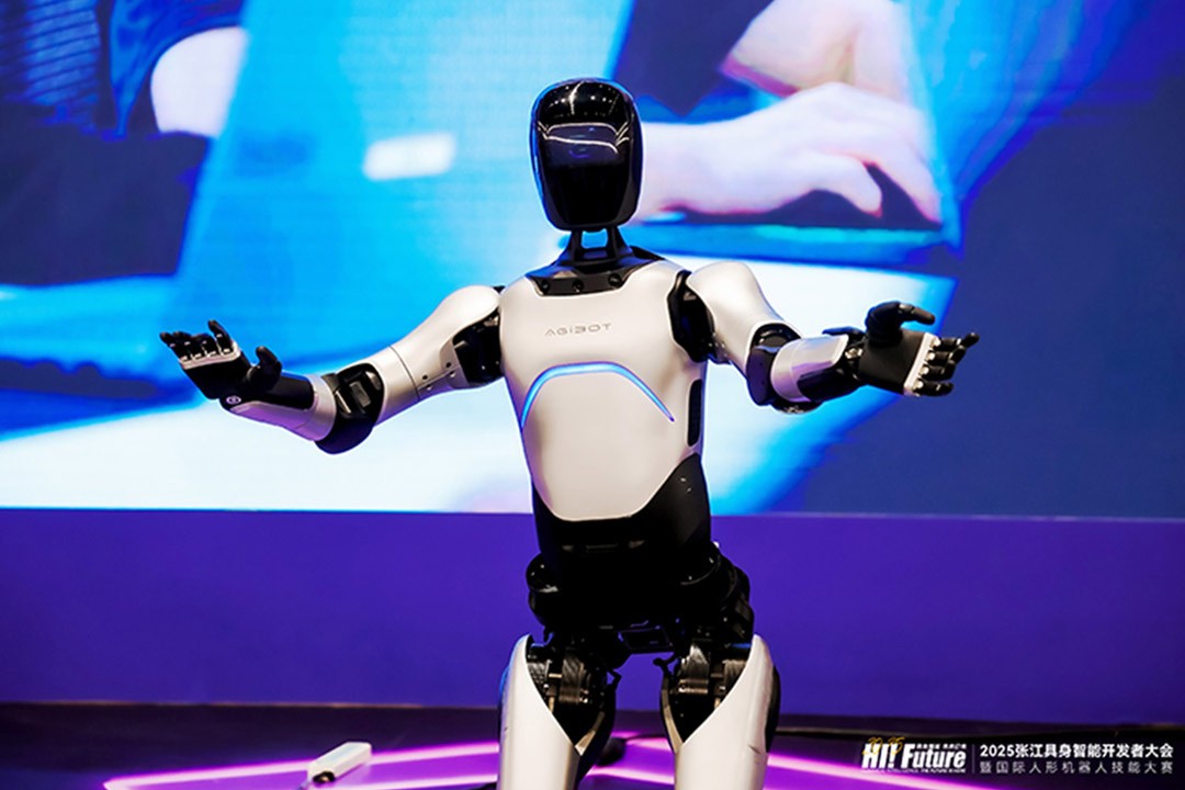 米兰milan远征A2成全球首个同时拥有中美欧认证的人形机器人